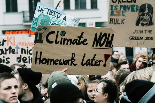 Thumbnail 20190912 Climate Now Homework Later by Jonathan Kemper_0.jpg