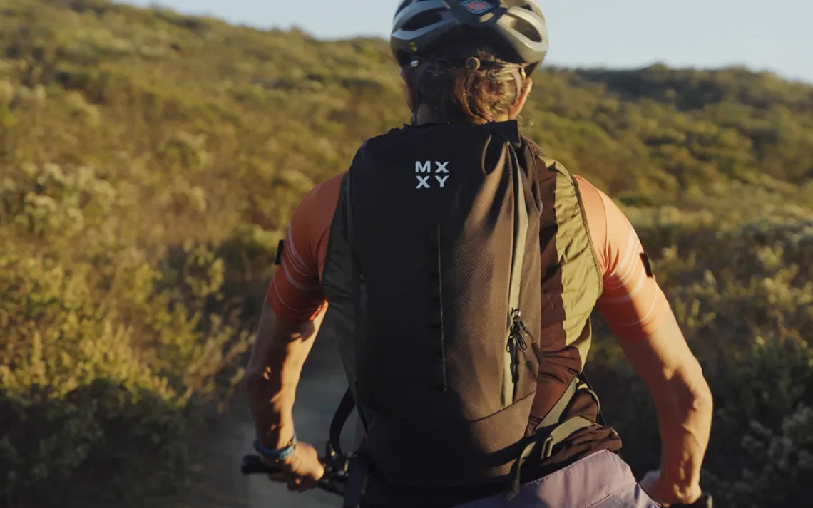 dual-chamber hydration bladder