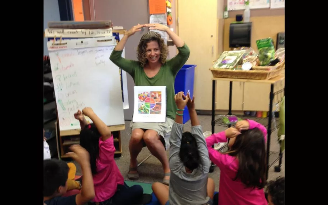 Barbara Cole Gates (Queen Bean) reads from her children's nutrition book, Eating Lean and Green With Super Foods to Save the Planet.