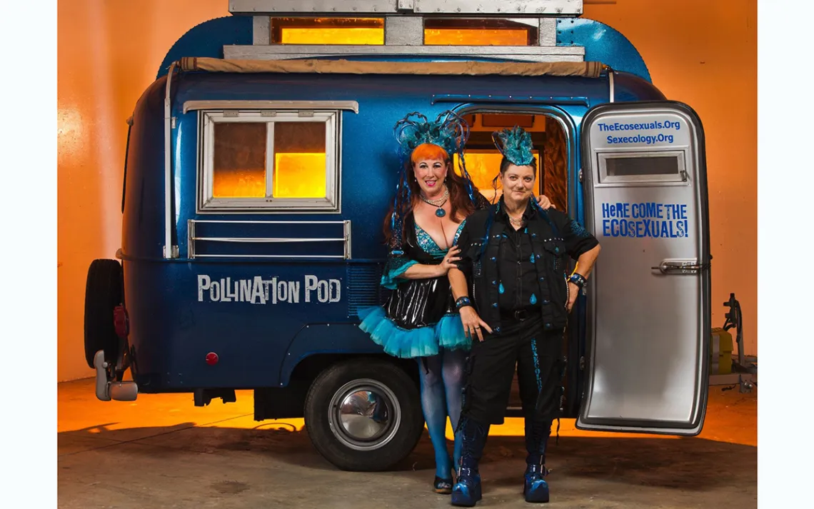 Pollinator bus