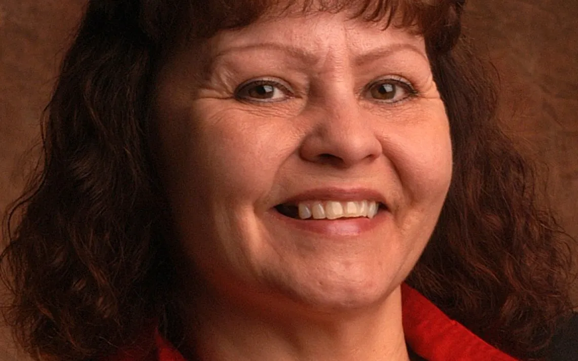 Julia Bonds