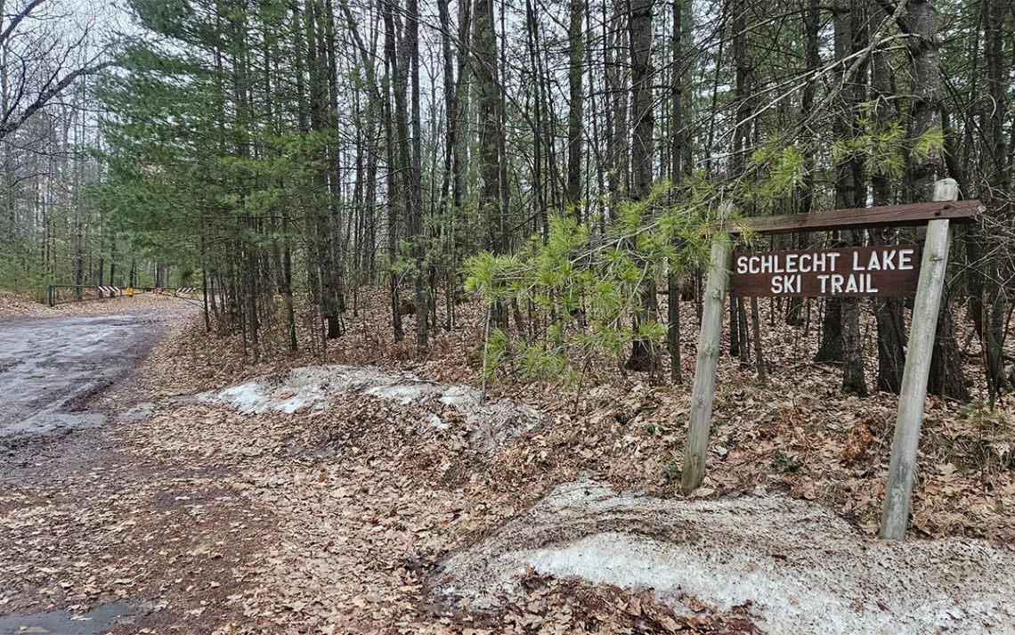 Schlecht Lake Ski Trail