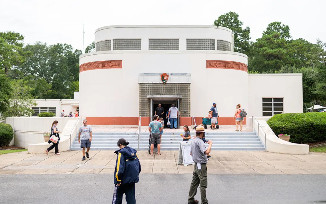 Ocmulgee Mounds National Historical Park Visitor Center