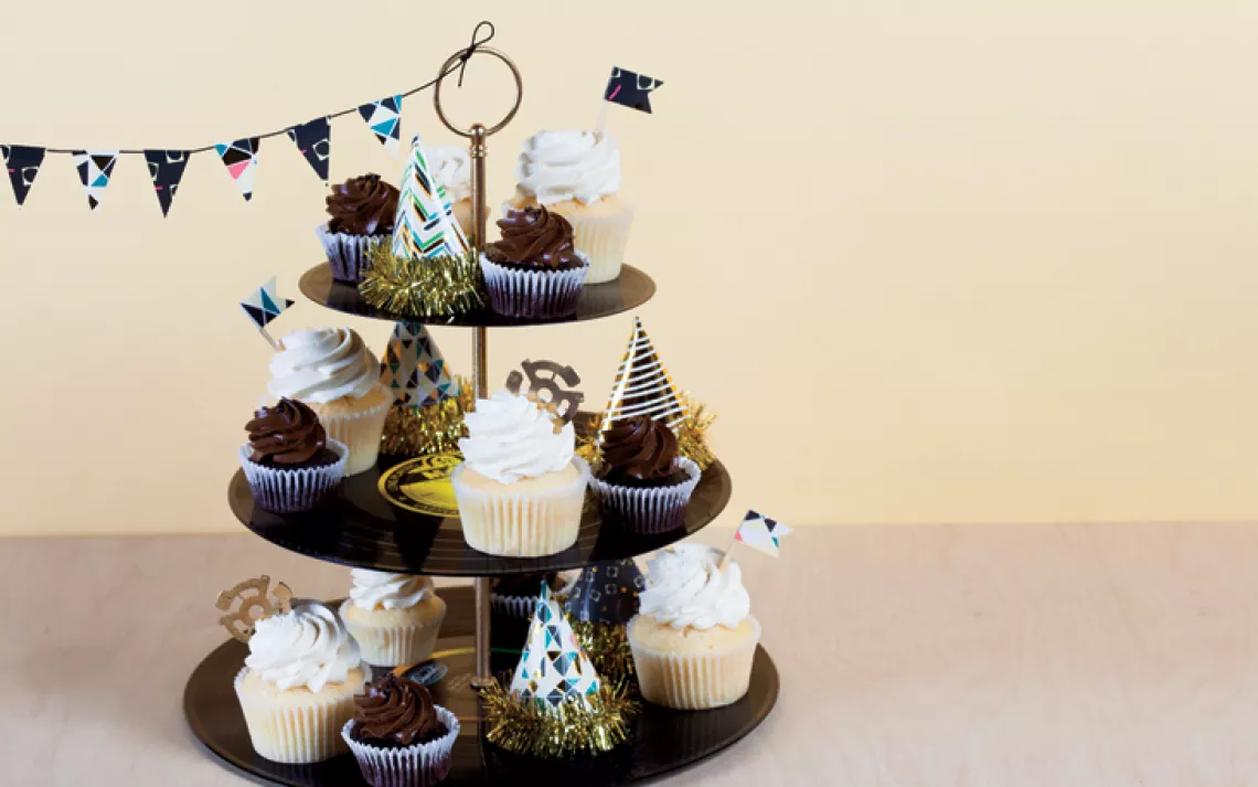 Repurpose: Records to dessert stand