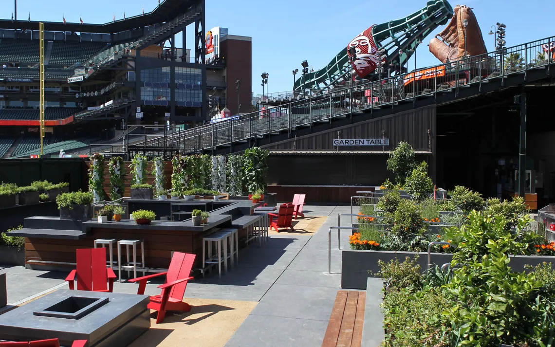 Giants stadium garden