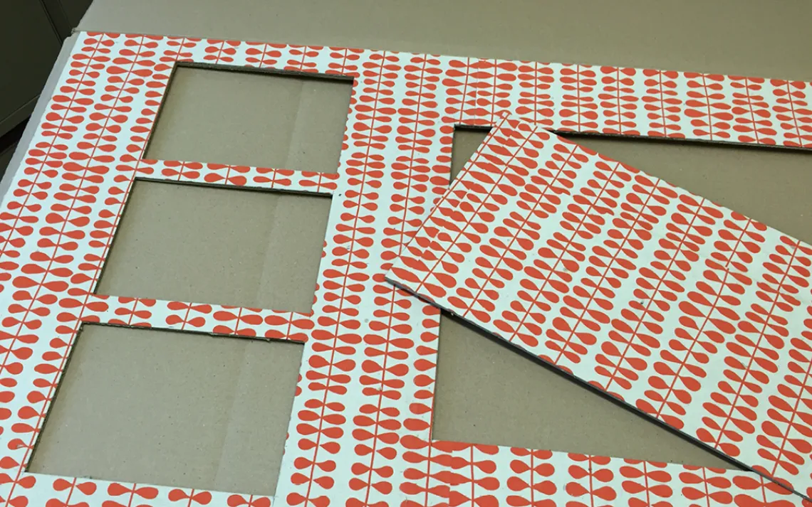 Decorate the box.