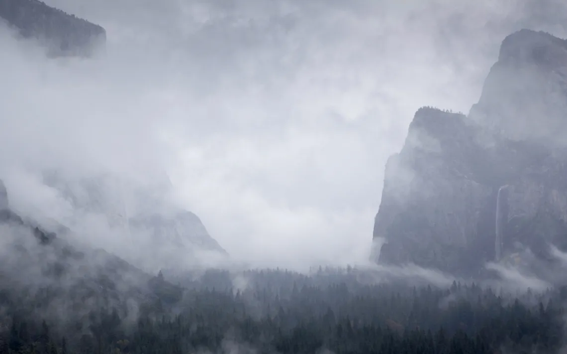 Yosemite National Park from the Tunnel View Overlook.