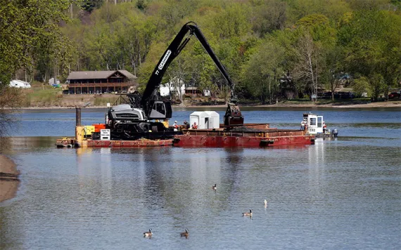A device dredge muck from the Hudson River. 