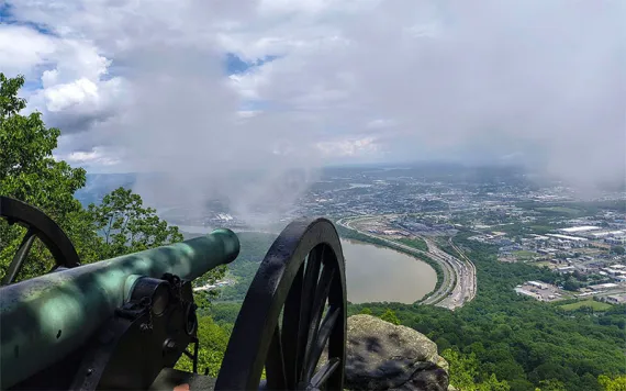 A Confederate cannon located in Point Park on the grounds of Lookout Mountain Battlefield overlooking Chattanooga and the Tennessee River.
