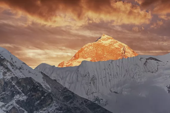 Mt. Makalu, Everest.