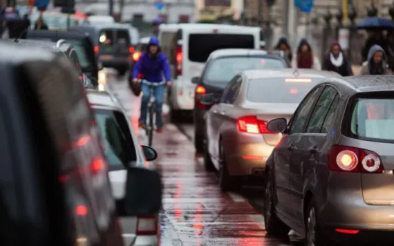 bike in traffic