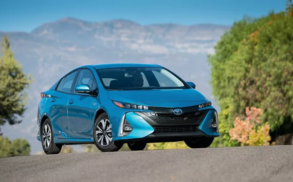 6 of the Best 2018 EVS, Both Full Battery Electric and Plug-In Hybrid