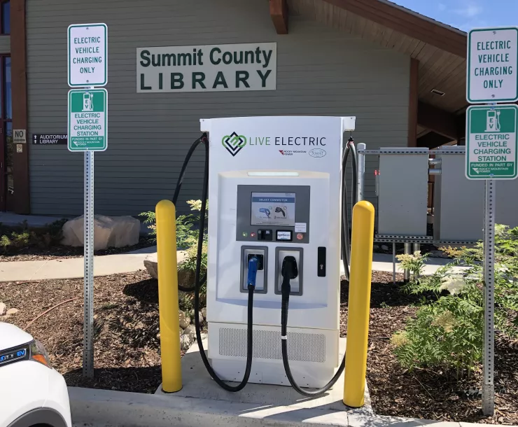 Charging station in front of Summit County Library