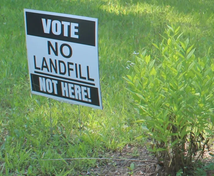Anti-landfill yard sign