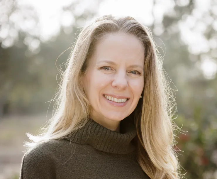 Professional picture of Ayn Craciun