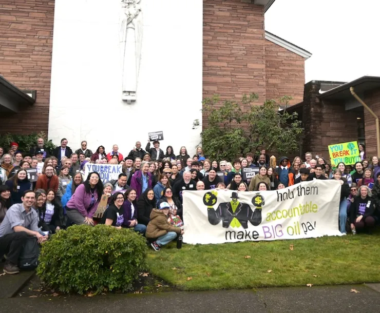 Group photo of a large group of advocates in Salem