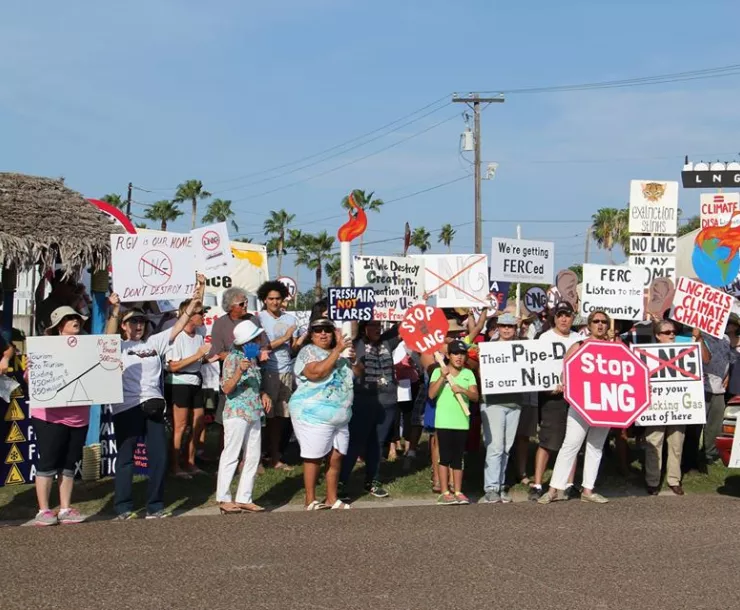 CHP-TX-1900-SaveRGVfromLNG-Protest.jpg
