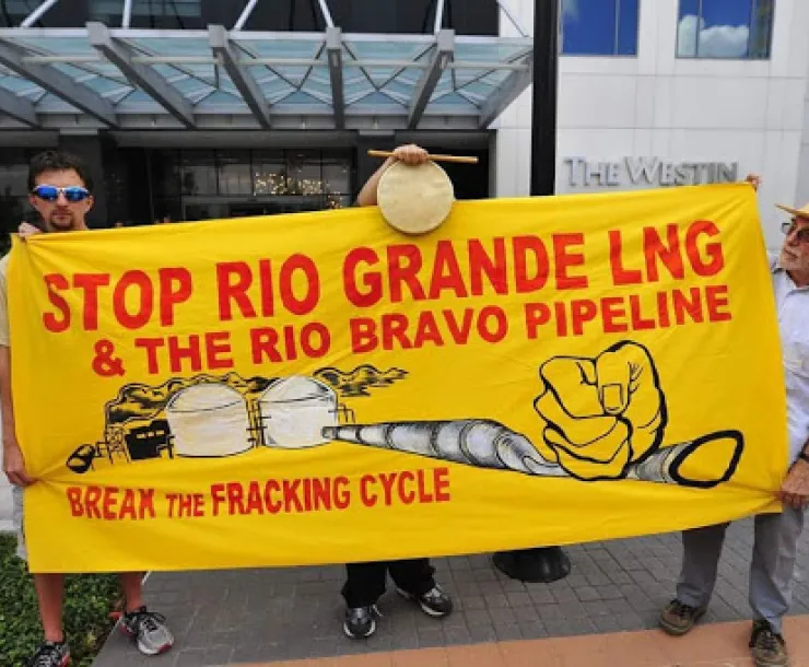 CHP-TX-1900-StopRioGrandeLNG-Rally1.jpg
