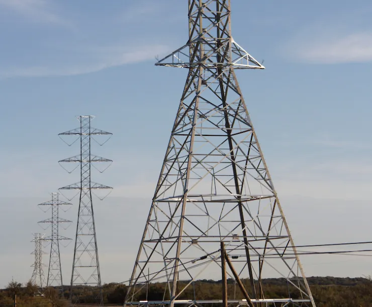 CHP-TX-1900-TransmissionLines-AlBraden.jpg