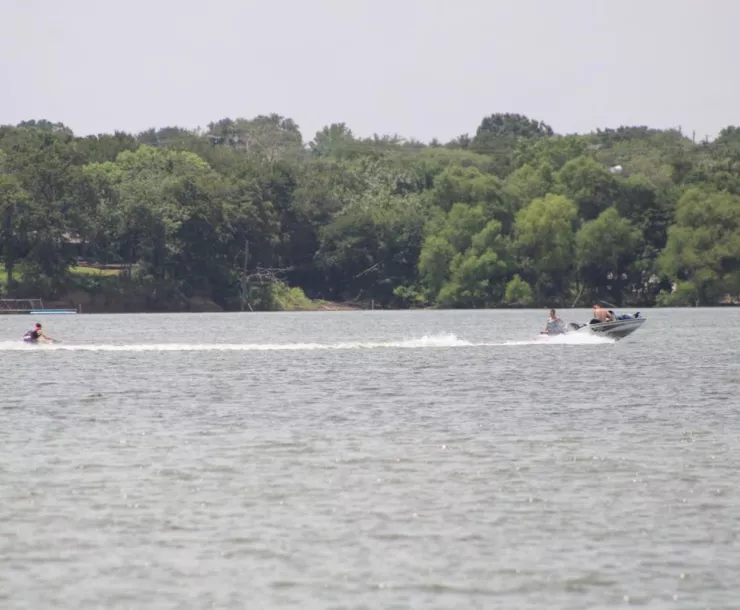 CHP-TX-1900_LakeLewisville .jpg