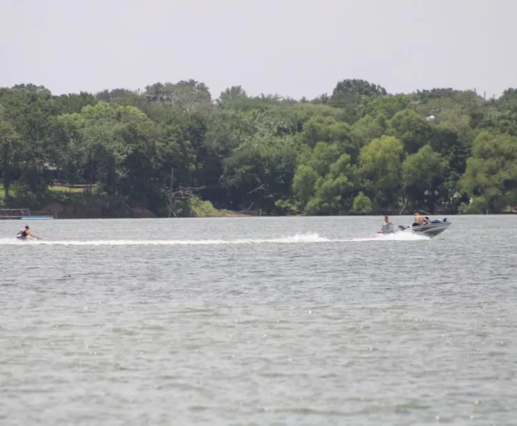 CHP-TX-1900_LakeLewisville .jpg