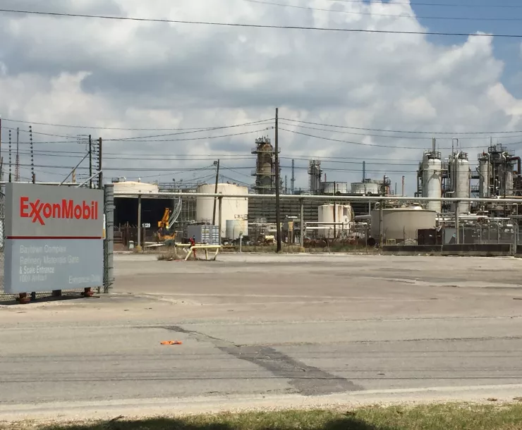 TX-CHP-ExxonSuxx.jpg