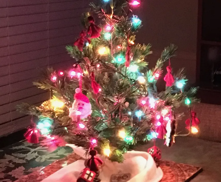 XmasTree-caw.jpg