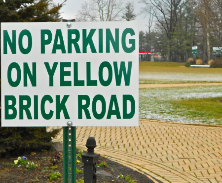 no-parking-on-the-yellow-brick-road-wizard-of-oz-wikimedia.jpg