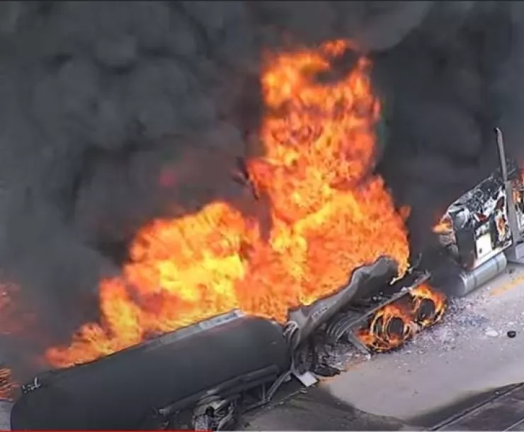 oiltruck.jpg