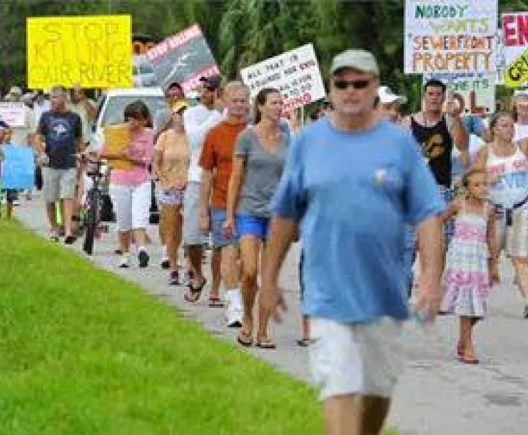 protestors.jpg