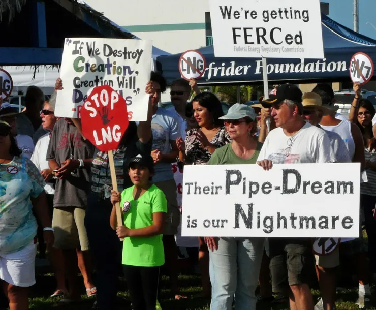 LNG PI rally 1.jpg