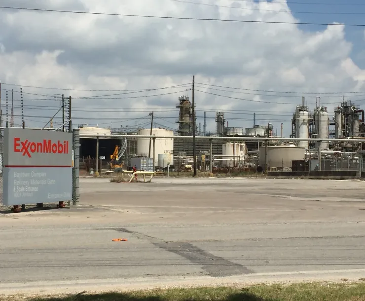 TX-CHP-ExxonSuxx.jpg
