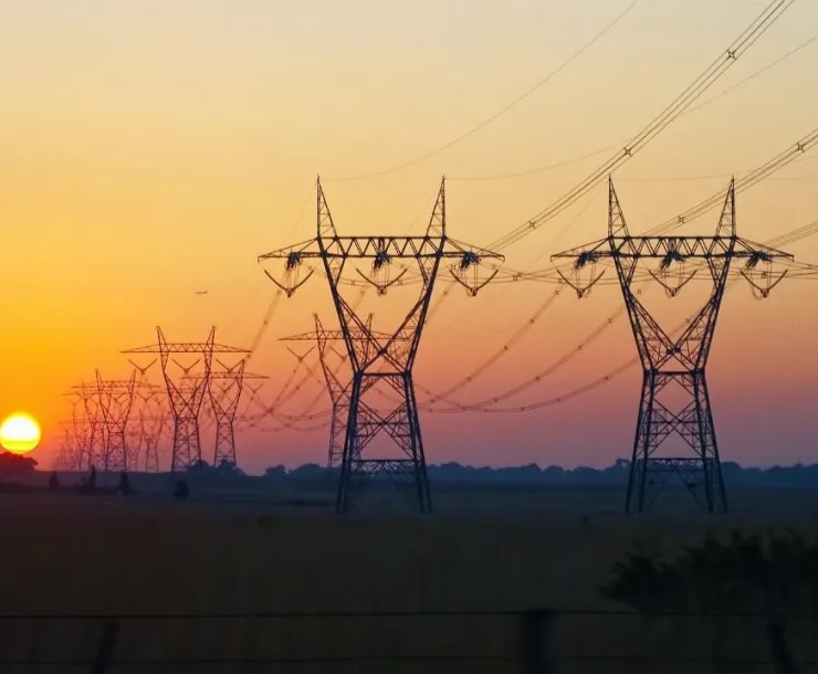 power lines-INIGO SKIES PHOTOGRAPHY-sciencemag.jpg