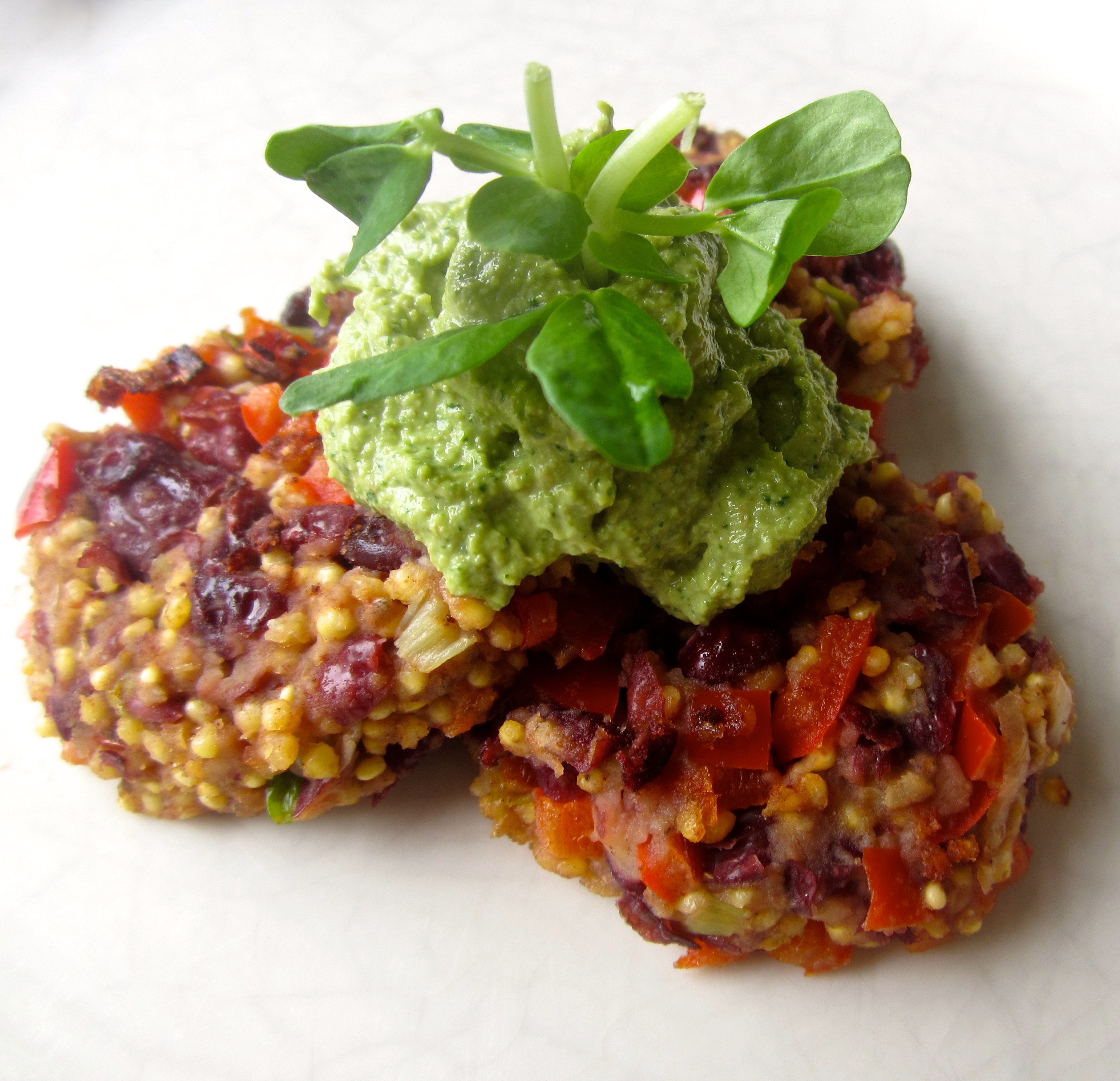 Kidney bean millet cakes