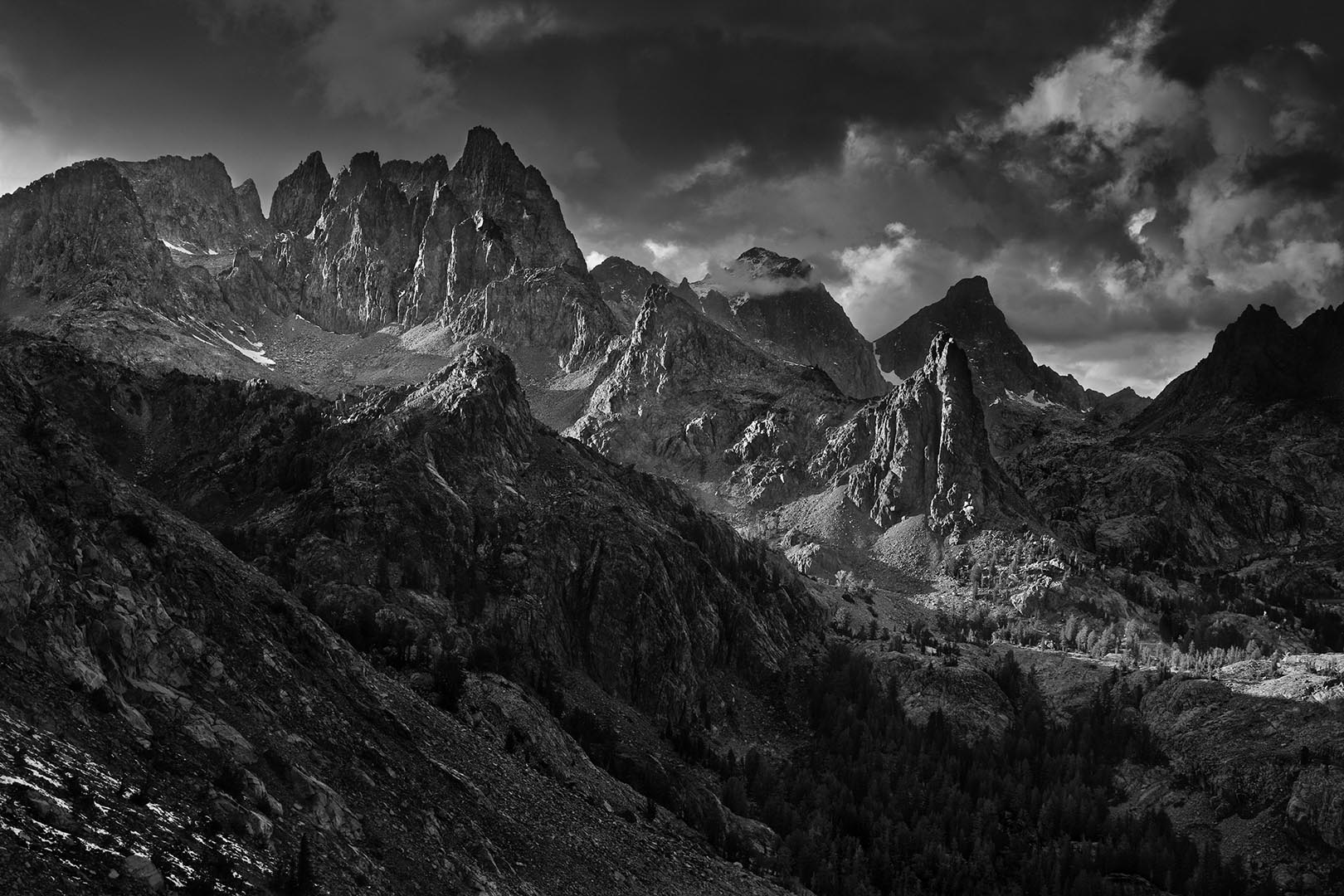 Nancy Pass, Minarets