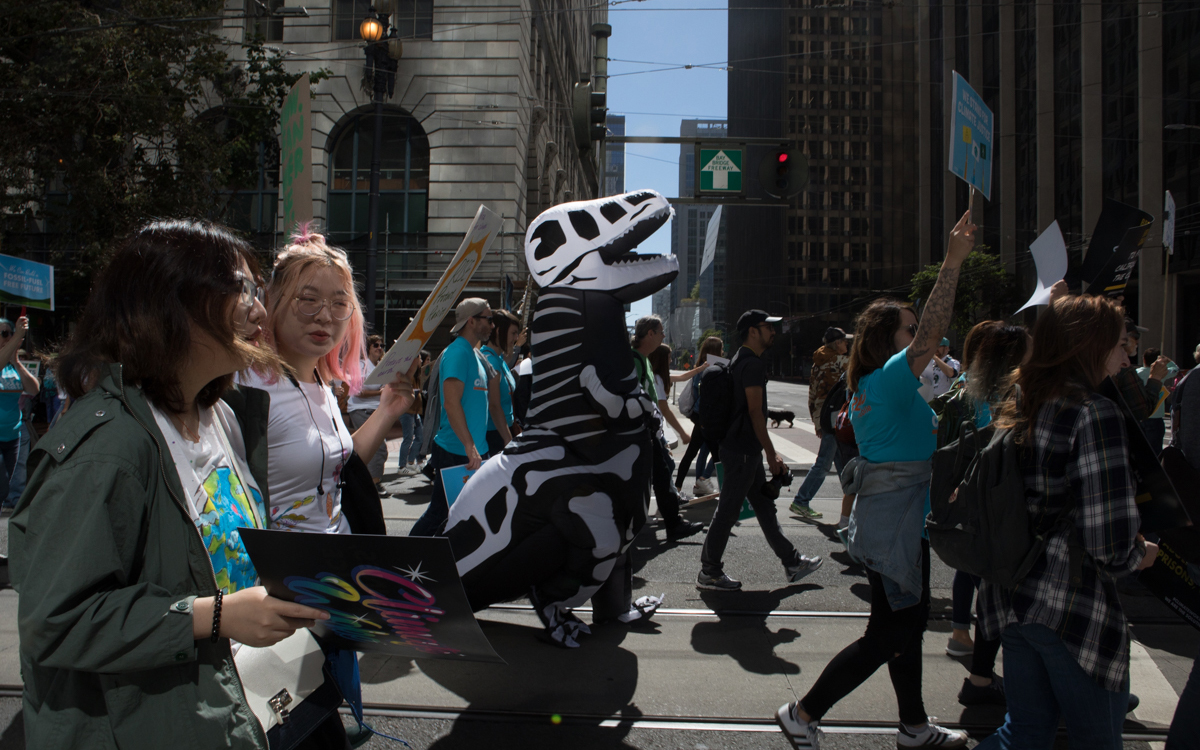 Fossils against fossil fuels