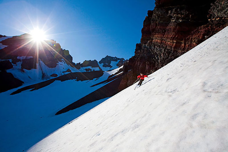 There are no rooster tails in crust skiing.